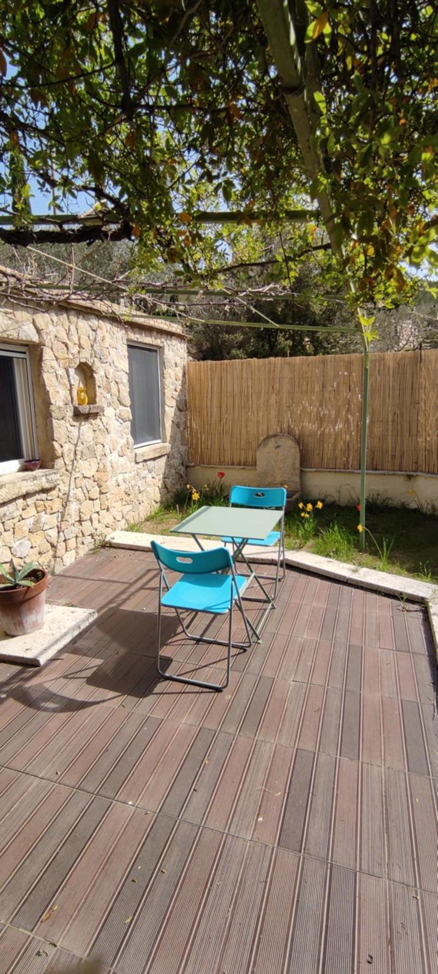 Charmant Studio Independant Dans La Colline Eyguieres Luaran gambar